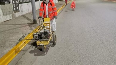 Photo of LA MUNICIPALIDAD DE USHUAIA REALIZÓ TRABAJOS NOCTURNOS DE EMBELLECIMIENTO DE VEREDAS Y ENTORNOS CÉNTRICOS