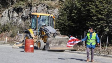 Photo of USHUAIA: SE REINICIÓ LA OBRA DE BACHEO Y REPAVIMENTACIÓN DE AVENIDA ALEM