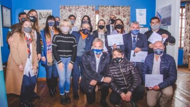 Photo of LA MUNICIPALIDAD DE USHUAIA HOMENAJEÓ A LOS DOCENTES BICONTINENTALES EN SU DÍA