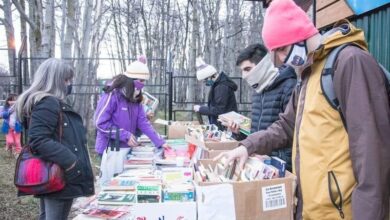 Photo of MÁS DE 120 FAMILIAS PARTICIPARON DE LA 25° LIBERACIÓN MASIVA DE LIBROS EN USHUAIA