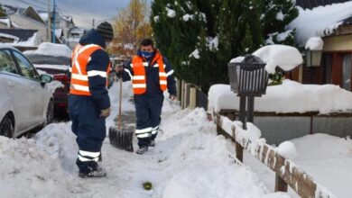 Photo of LA MUNICIPALIDAD DE USHUAIA ACOMPAÑA A PAMI EN LA VACUNACIÓN ANTIGRIPAL EN DOMICILIOS Y COLABORA CON LA LIMPIEZA DE VEREDAS