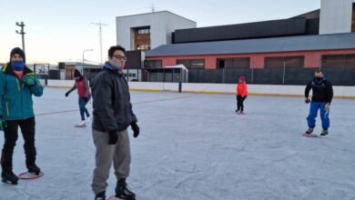 Photo of LA MUNICIPALIDAD LLEVA ADELANTE LA CAPACITACIÓN DE PATÍN SOBRE HIELO