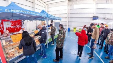 Photo of 12.000 KILOS DE ALIMENTOS SE VENDIERON EN “EL MERCADO EN TU BARRIO”