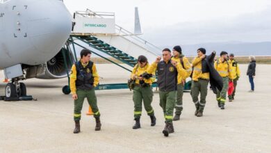 Photo of SE PRODUJO EL RELEVO DE 30 BRIGADISTAS Y SE SUMARON 20 MÁS A LA LUCHA CONTRA EL FUEGO EN LA RESERVA CORAZÓN DE LA ISLA