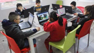 Photo of CADA VEZ MÁS VECINOS Y VECINAS SE CAPACITAN EN EL NUEVO CENTRO DE FORMACIÓN LABORAL Y TECNOLÓGICA EN ZONA SUR