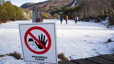 Photo of USHUAIA, SE RECUERDA LA PROHIBICIÓN DE PATINAR EN LA LAGUNA DEL DIABLO