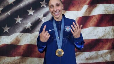 Photo of Diana Taurasi, mito del básquetbol olímpico, lo hizo de nuevo en París 2024: asado, milanesas y la frase “siempre llevo abajo la camiseta de Argentina”