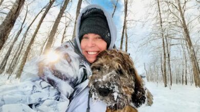 Photo of La emotiva historia de Amanda Rogers, la enfermera que murió abrazada a su perro