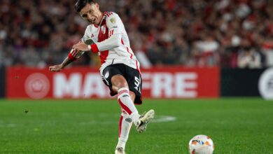 Photo of A qué hora juega River Plate vs. Huracán, por la Liga Profesional 2024