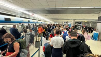 Photo of Denuncian que hay 1000 argentinos varados en Estados Unidos por cancelaciones de vuelos de American Airlines