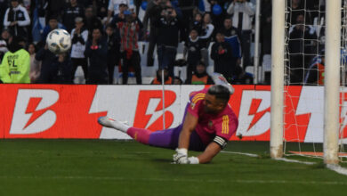 Photo of Con el de Villa, ¿cuántos penales lleva atajados Chiquito Romero en Boca?