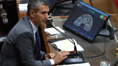 Photo of Comenzó la sesión en Diputados: Martín Menem accedió a tratar el financiamiento universitario y se comprometió a conformar la Bicameral de Inteligencia