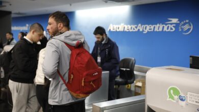 Photo of Paro en Aeroparque: Aerolíneas Argentinas y Flybondi trasladarán operaciones a Ezeiza