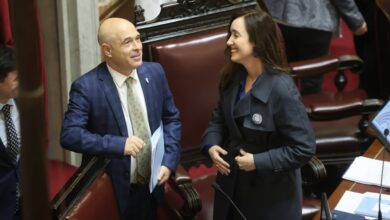 Photo of Victoria Villarruel llamó a una sesión por el aumento a los senadores y pidió “terminar con sobreactuaciones”