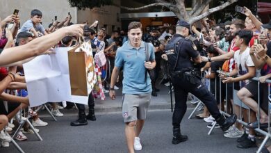 Photo of Con Julián y De Paul en el banco, el Atlético de Madrid debuta en la Liga