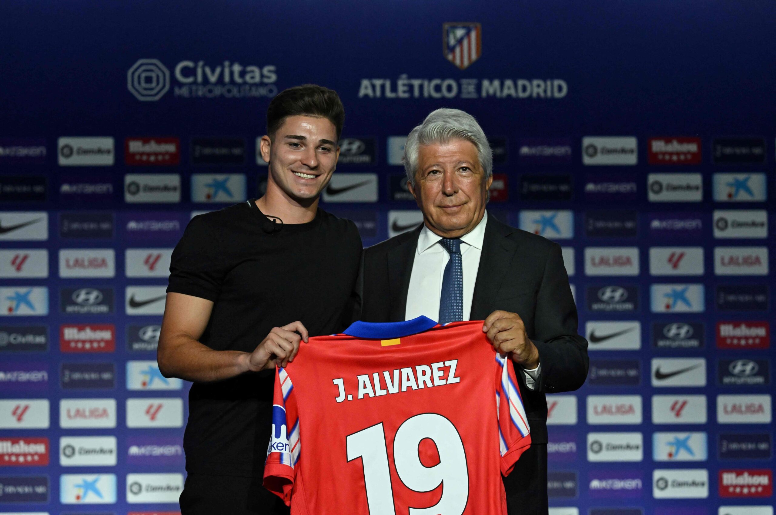 Photo of Julián Álvarez fue presentado como nuevo jugador de Atlético de Madrid: “No me siento un superhéroe”