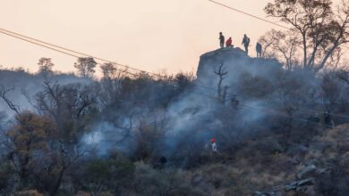 Photo of “Es un infierno”: el dramático relato de los vecinos que luchan mano a mano para frenar los incendios en Córdoba