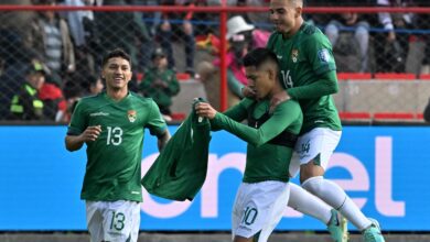 Photo of Bolivia aprovechó la altura, goleó a Venezuela 4 a 0 por las Eliminatorias y se ilusiona con clasificarse al Mundial 2026