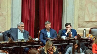 Photo of Fractura en la UCR: cinco diputados visitan a Milei en la Casa Rosada para apoyar el veto al aumento de las jubilaciones