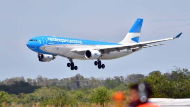 Photo of Adorni apuntó contra los gremios aeronáuticos por el paro y enumeró los beneficios de los pilotos