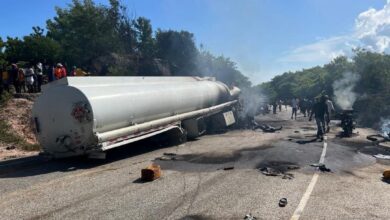 Photo of Tragedia en Haití: explotó un camión cisterna y hay al menos 16 muertos y 40 heridos con quemaduras graves