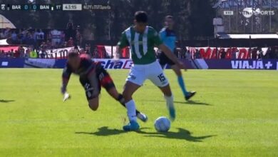 Photo of Nueva polémica arbitral en un partido de Barracas: ¿debió ser penal para Banfield en el final del PT?