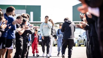 Photo of Video: el pasillo a Luis Suárez en su última práctica en el predio de Uruguay