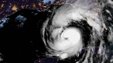 Photo of Las increíbles imágenes que muestran cómo avanza el huracán Milton a horas de que toque tierra en Florida