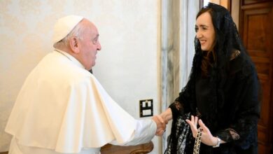 Photo of El papa Francisco se reunió casi una hora con Victoria Villarruel: “Se habló de los problemas del país”