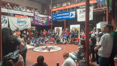 Photo of Incidentes entre estudiantes libertarios y de otras agrupaciones en la Universidad de Quilmes: gas pimienta y heridos durante una asamblea