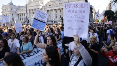 Photo of El Gobierno reglamentará el arancelamiento a extranjeros en universidades y el capítulo de educación relegado de la Ley de Bases