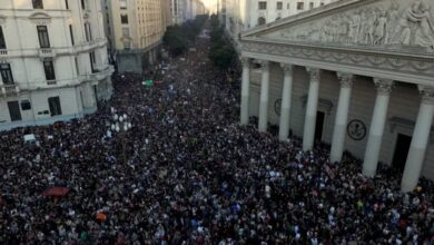 Photo of Marcha universitaria contra el veto de Javier Milei, en vivo