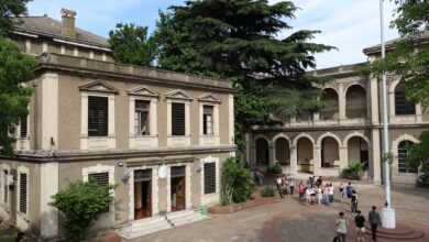 Photo of Cumple 100 años: la escuela porteña que cobija una escultura histórica, planos del Teatro Colón y cada año más alumnos