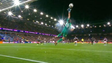 Photo of Champions League: Dibu Martínez se lució con varias atajadas decisivas para una victoria inolvidable