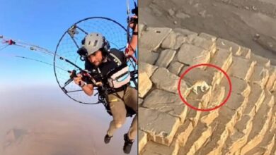 Photo of Sobrevoló en parapente la Gran Pirámide de Giza y vio en la cúspide algo que lo dejó atónito