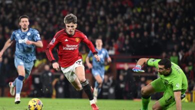 Photo of Duelo de argentinos: el United de Alejandro Garnacho busca el triunfo ante el Aston Villa de Dibu Martínez