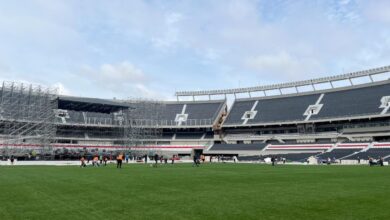 Photo of Fotos: así quedó el césped del Monumental después de los recitales de Paul McCartney