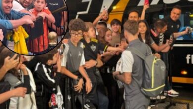 Photo of River: Atlético Mineiro, recibido por algunos hinchas de Boca en su llegada al país