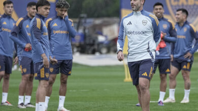 Photo of El pase no look de Gago en la práctica de Boca que causó furor en las redes