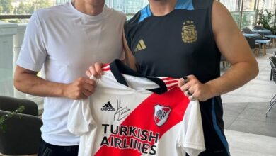 Photo of Sarmiento, figura de la Selección de futsal, recibió un regalo muy importante de parte de un histórico de River