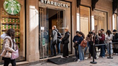 Photo of El desafío de recuperar clientes: Starbucks no es lo que solía ser, se lamentan sus fans