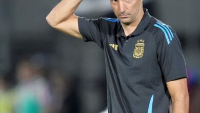 Photo of La banca de Scaloni a los jóvenes de la Selección: “Yo no estoy acá para criticar”