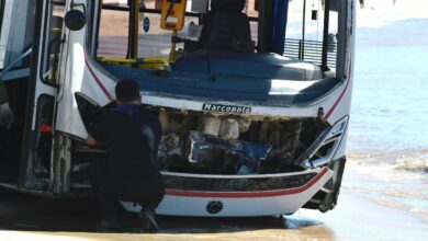 Photo of Murió una pasajera que viajaba en el colectivo que chocó contra la rambla en Montevideo