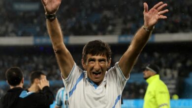 Photo of Costas: del “me gusta que la gente de Racing esté así de loca” a “todos los pedidos que recibe”