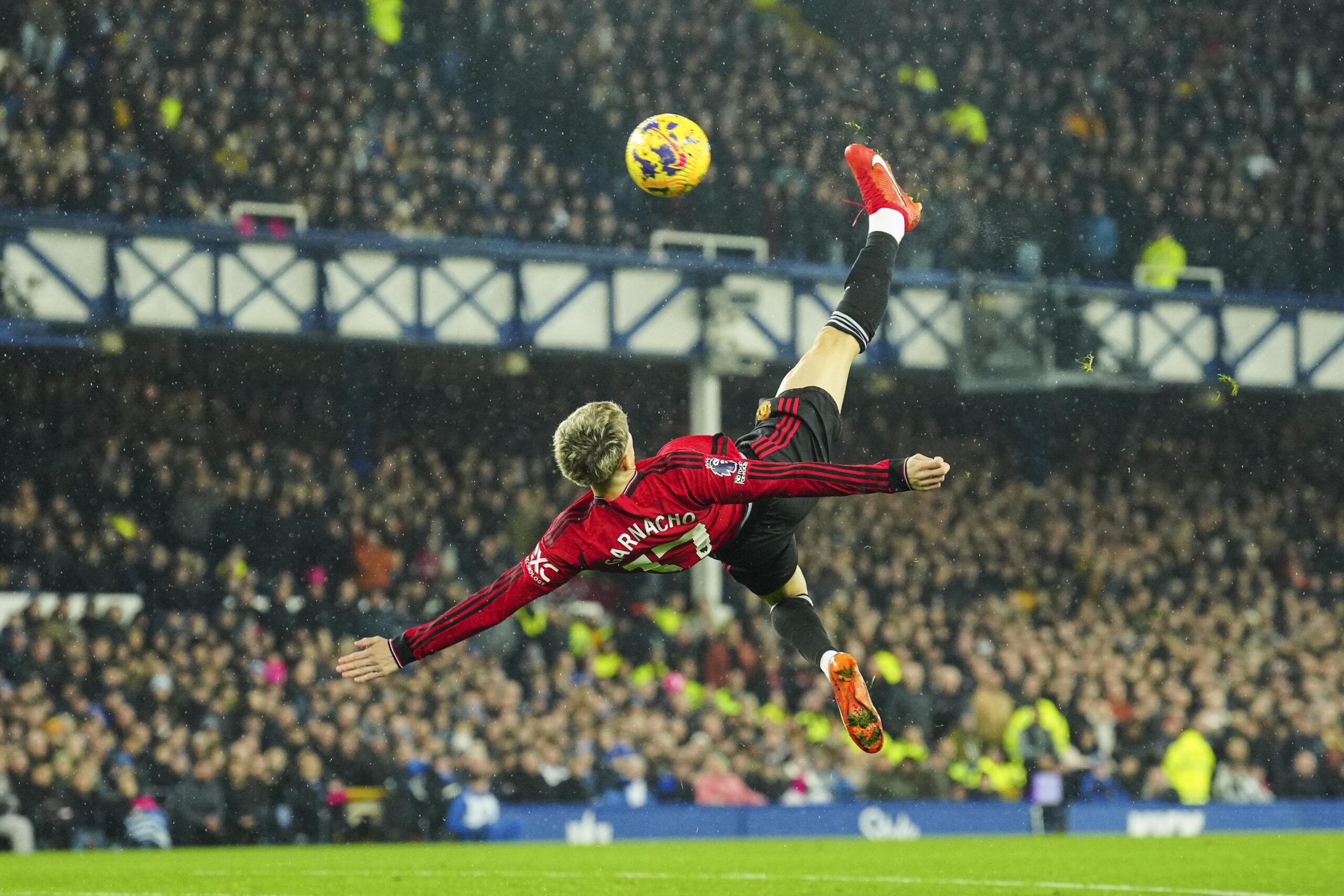 Photo of Goles de Alejandro Garnacho y Walter Bou fueron nominados por FIFA al Premio Puskás