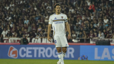 Photo of Sorpresa, cara larga e insultos: así salió Cavani de la cancha en Lanús-Boca