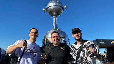 Photo of Fútbol, música y comida: hinchas de Mineiro y Botafogo tiñen de blanco y negro el FanZone