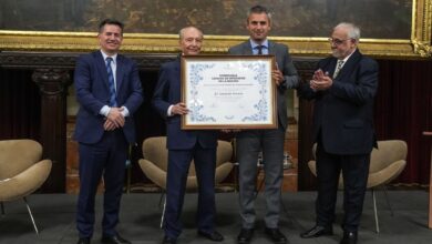 Photo of Homenajearon a Eduardo Menem en Diputados, a horas de la reelección de su hijo Martín al frente de la cámara