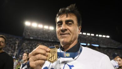 Photo of Gustavo Quinteros, DT de Vélez campeón: un fanático del asado que estudió bioquímica, tiene un modismo de Ancelotti y quedó en la historia del Fortín