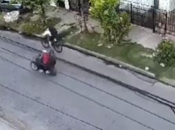 Photo of Un policía de civil mató a un motochorro cuando quiso robarle la bicicleta